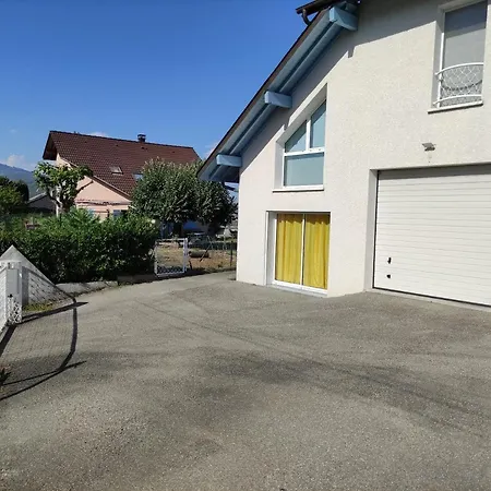 Duplex Independant, Dans Maison.